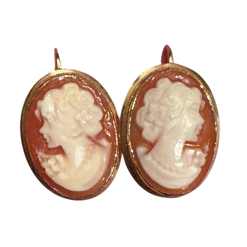 Gold Carved Cameo Shell Earrings 14k Gold